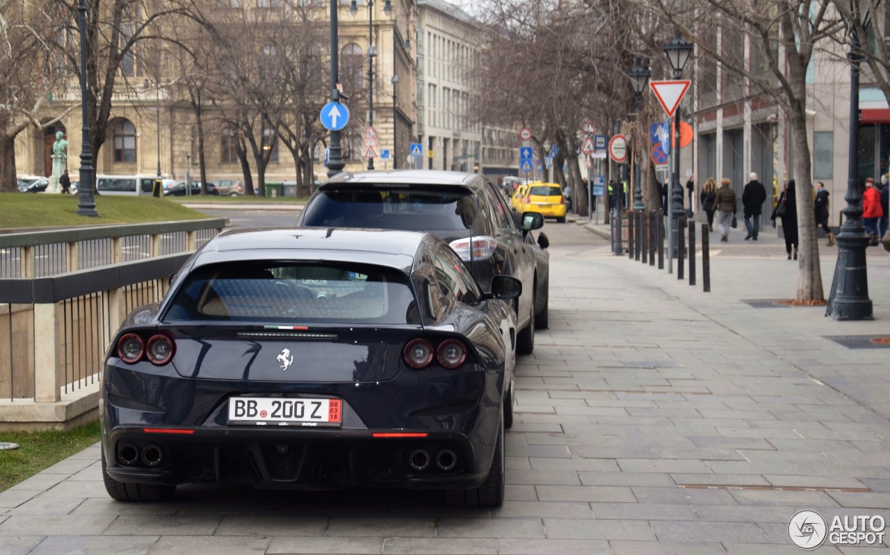 Ferrari GTC4Lusso