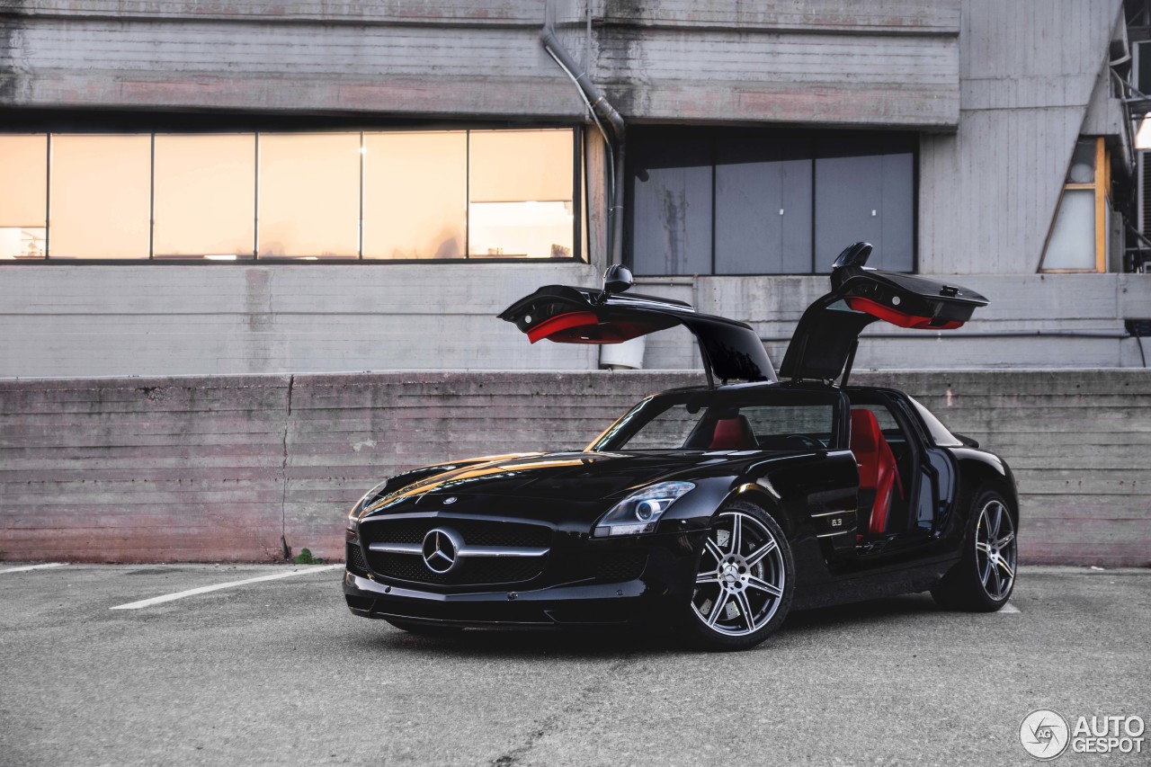 Mercedes-Benz SLS AMG