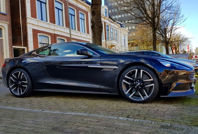 Aston Martin Vanquish 2015 Carbon Black Edition