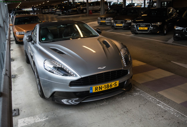 Aston Martin Vanquish 2013