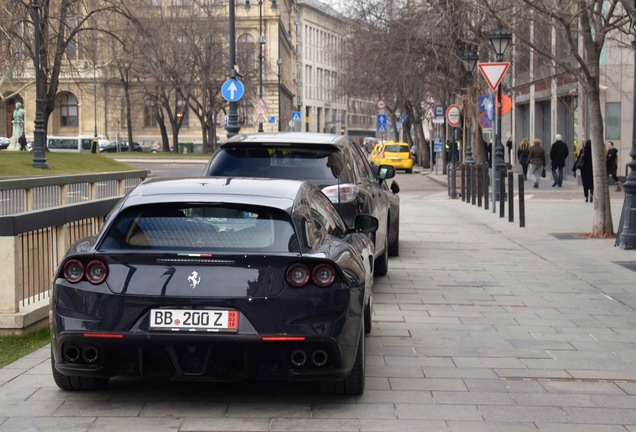 Ferrari GTC4Lusso