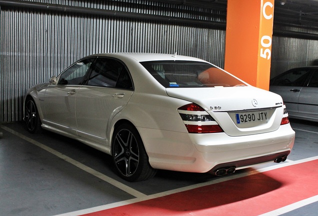 Mercedes-Benz S 65 AMG V221