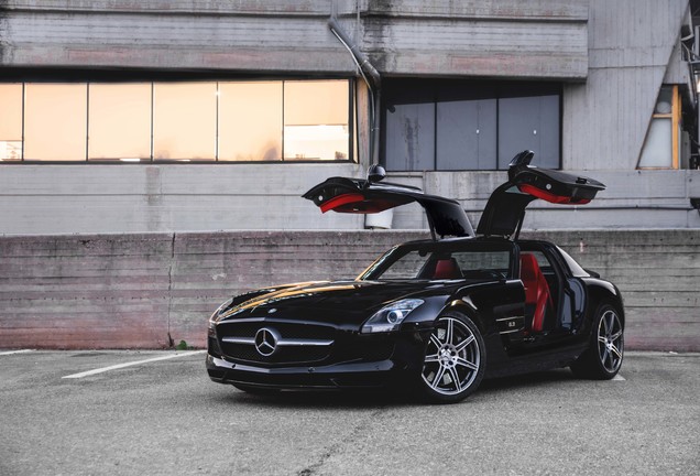 Mercedes-Benz SLS AMG