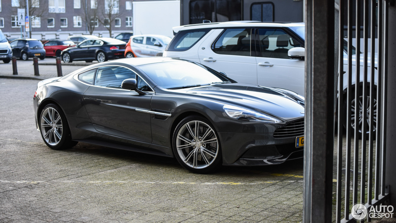 Aston Martin Vanquish 2013