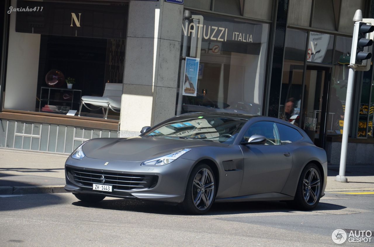 Ferrari GTC4Lusso