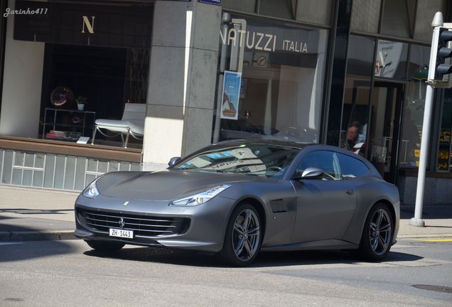 Ferrari GTC4Lusso