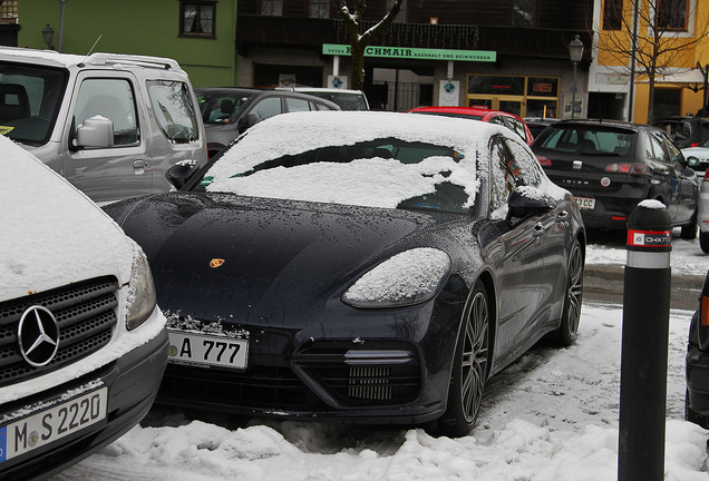 Porsche 971 Panamera Turbo