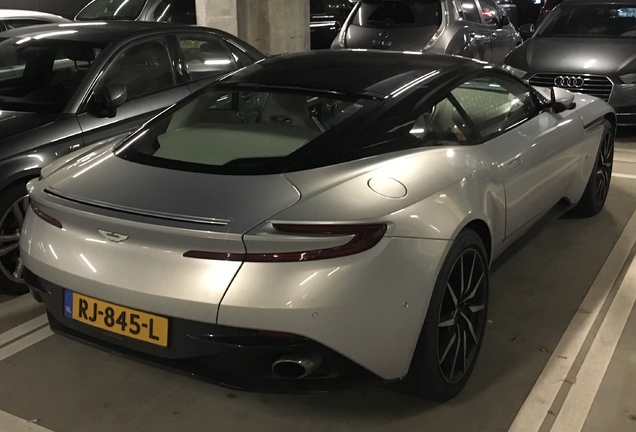 Aston Martin DB11