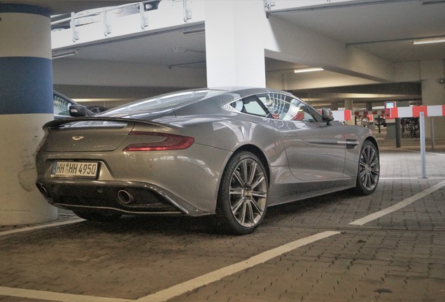 Aston Martin Vanquish 2013