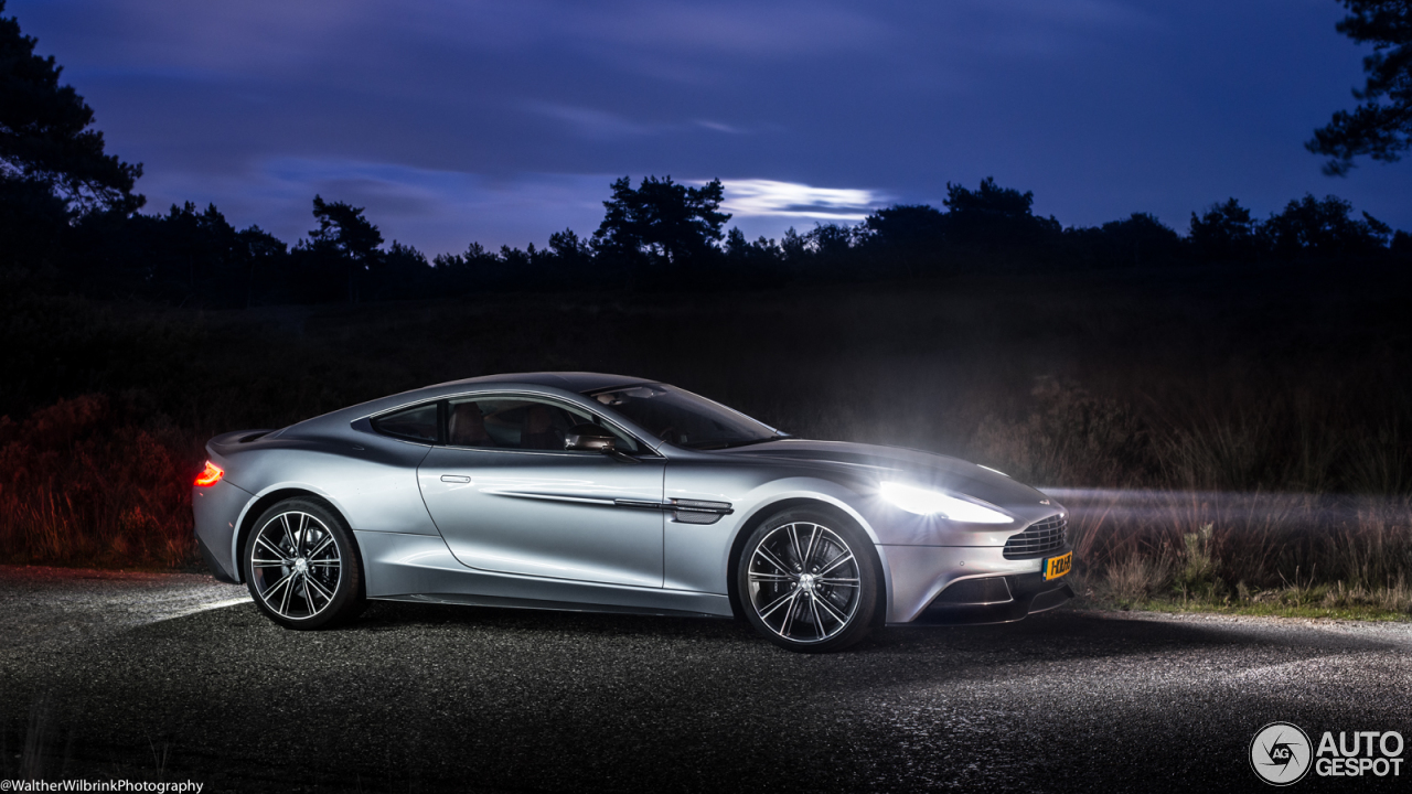 Aston Martin Vanquish 2013