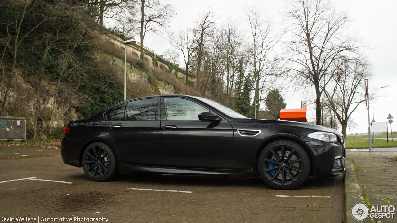 BMW M5 F10 2011