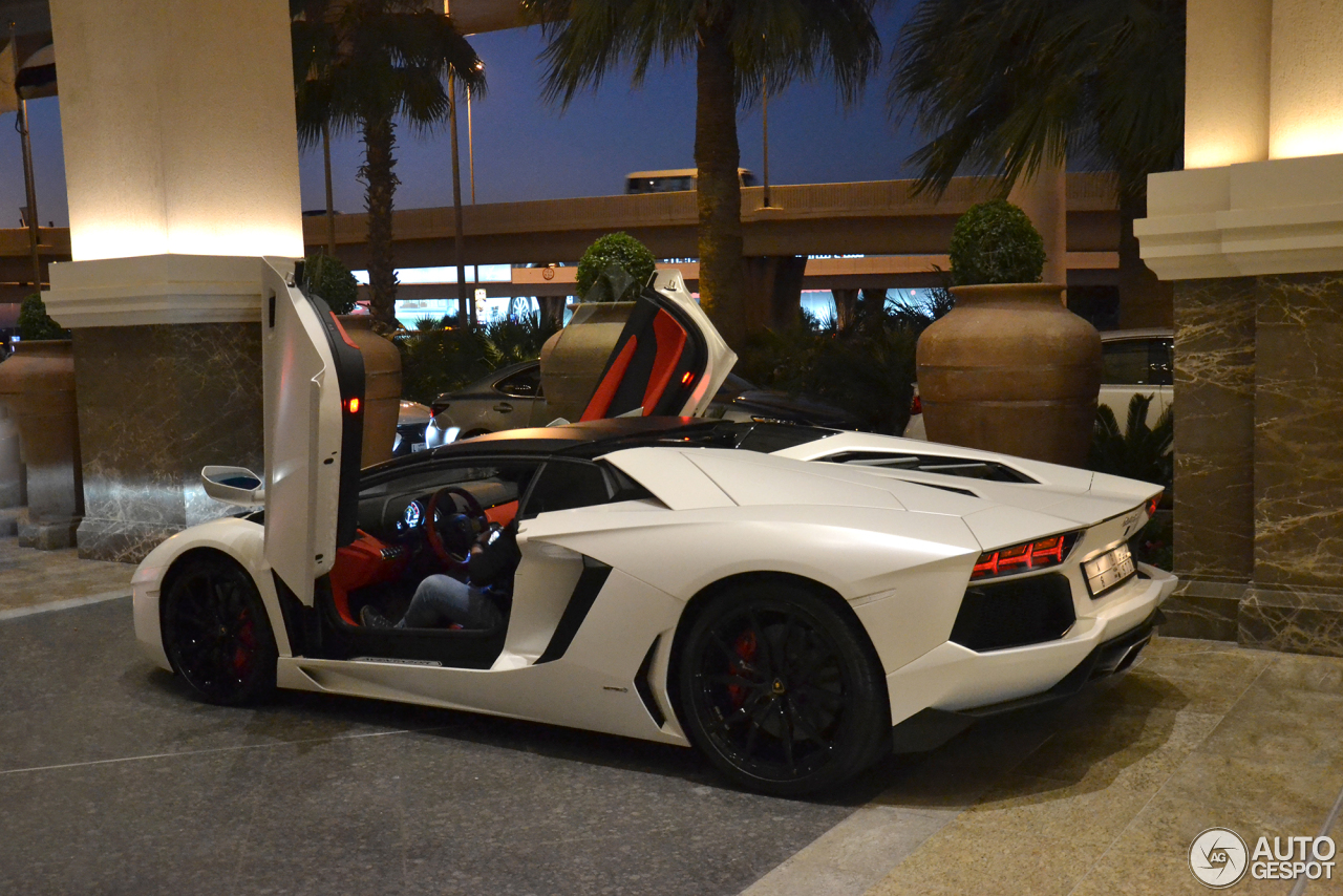 Lamborghini Aventador LP700-4 Roadster