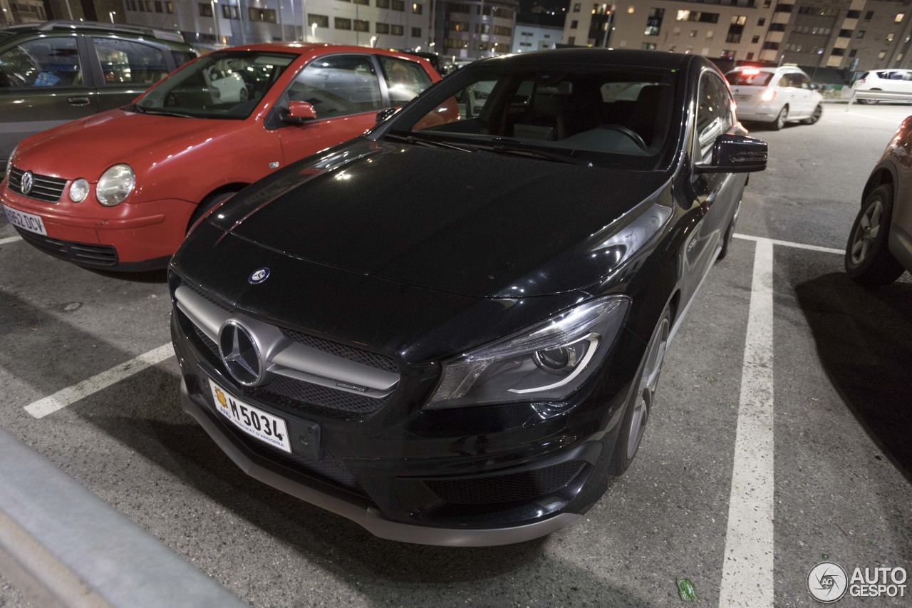 Mercedes-AMG CLA 45 Shooting Brake X117