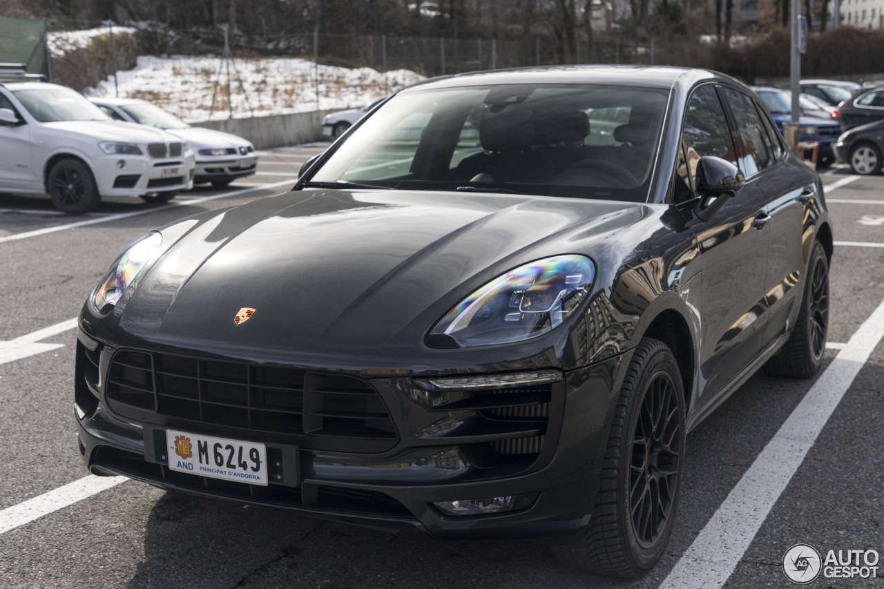 Porsche 95B Macan GTS