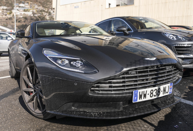 Aston Martin DB11