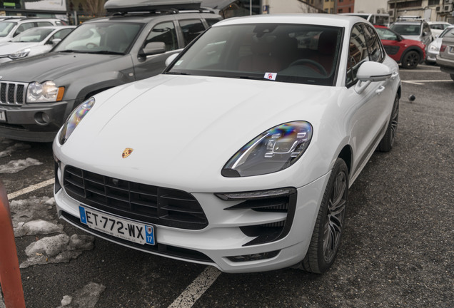 Porsche 95B Macan GTS