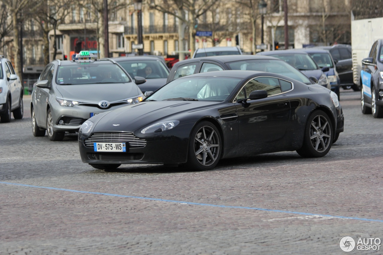 Aston Martin V8 Vantage