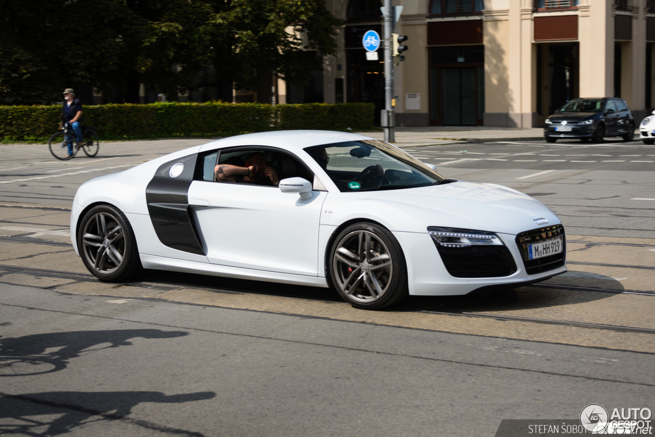 Audi R8 V10 2013