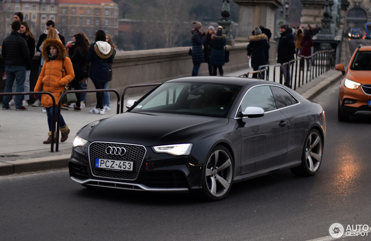 Audi RS5 B8 2012