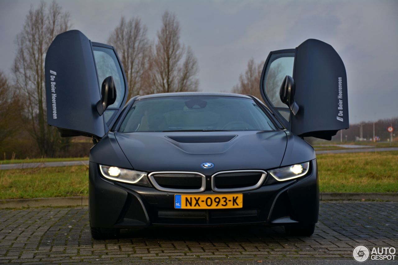 BMW i8 Protonic Frozen Black Edition