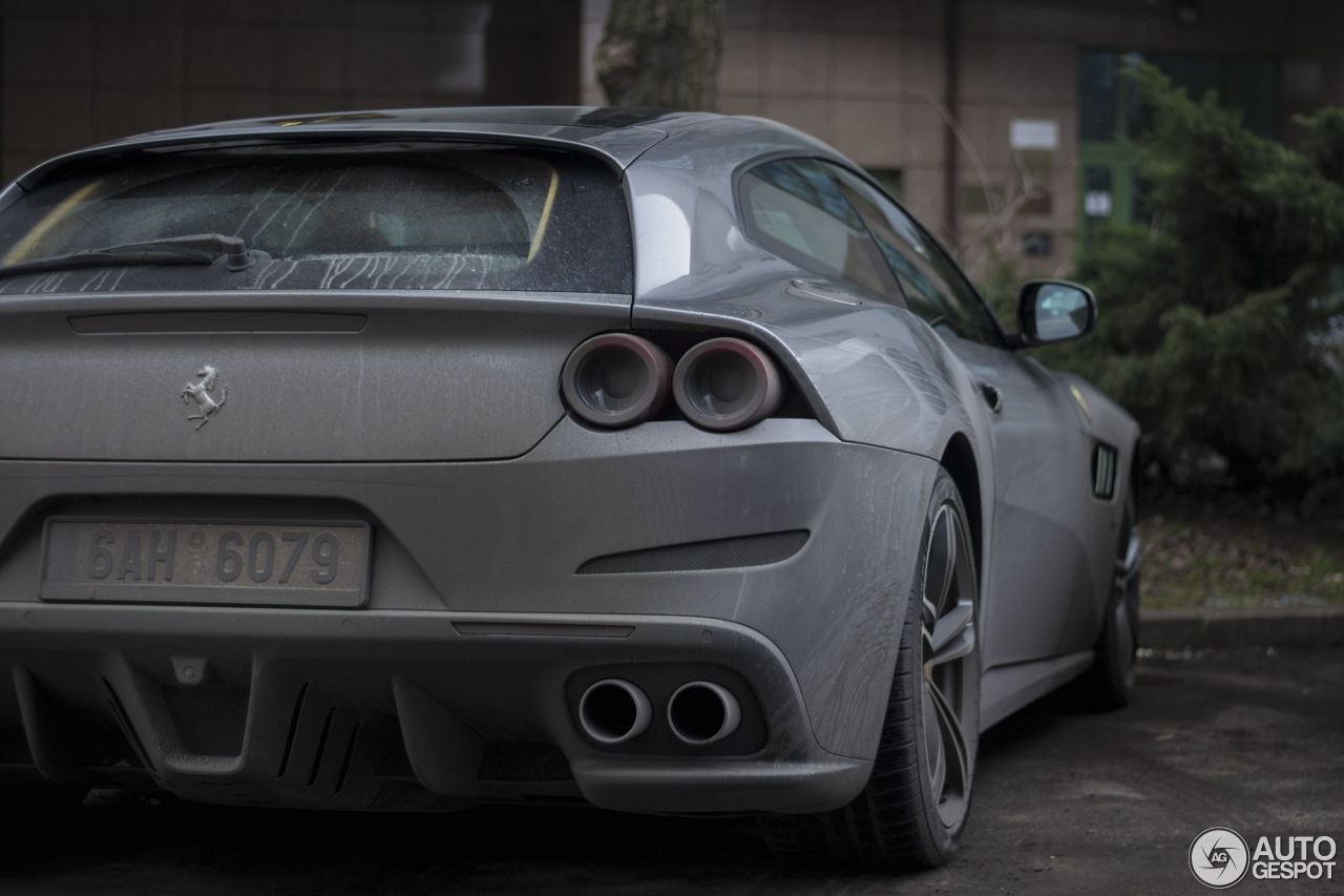 Ferrari GTC4Lusso