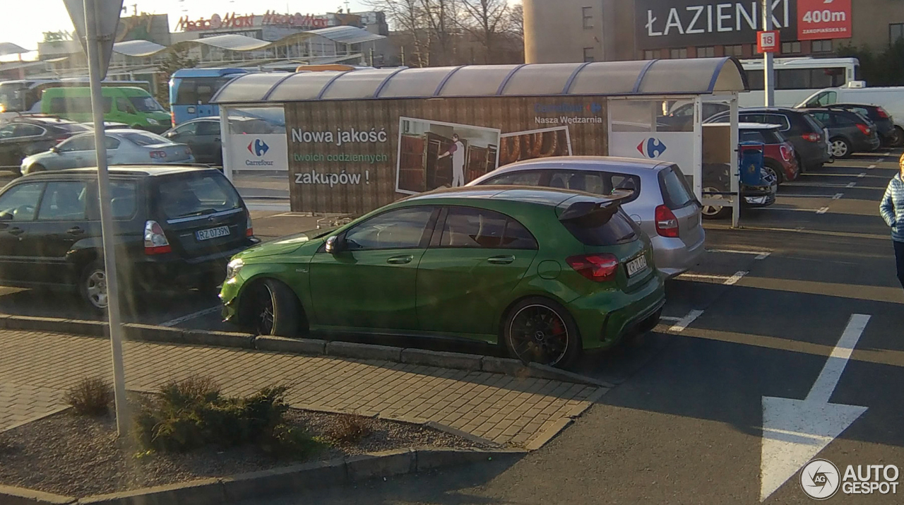 Mercedes-AMG A 45 W176 2015