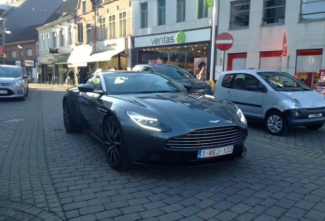 Aston Martin DB11