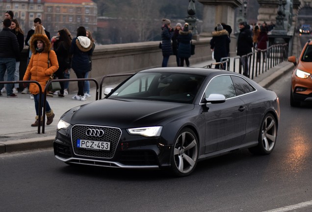 Audi RS5 B8 2012