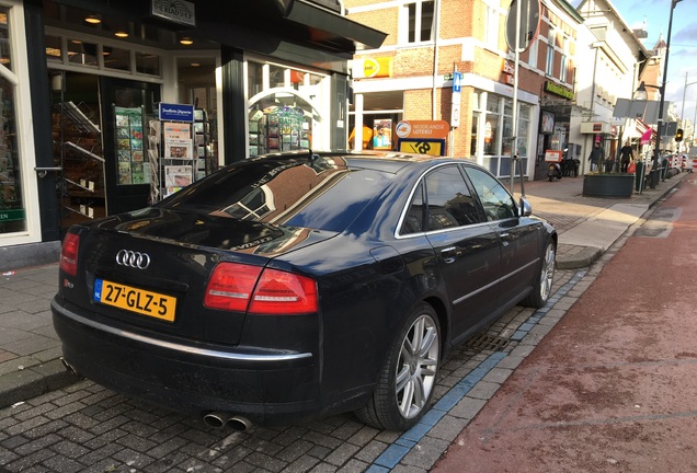 Audi S8 D3