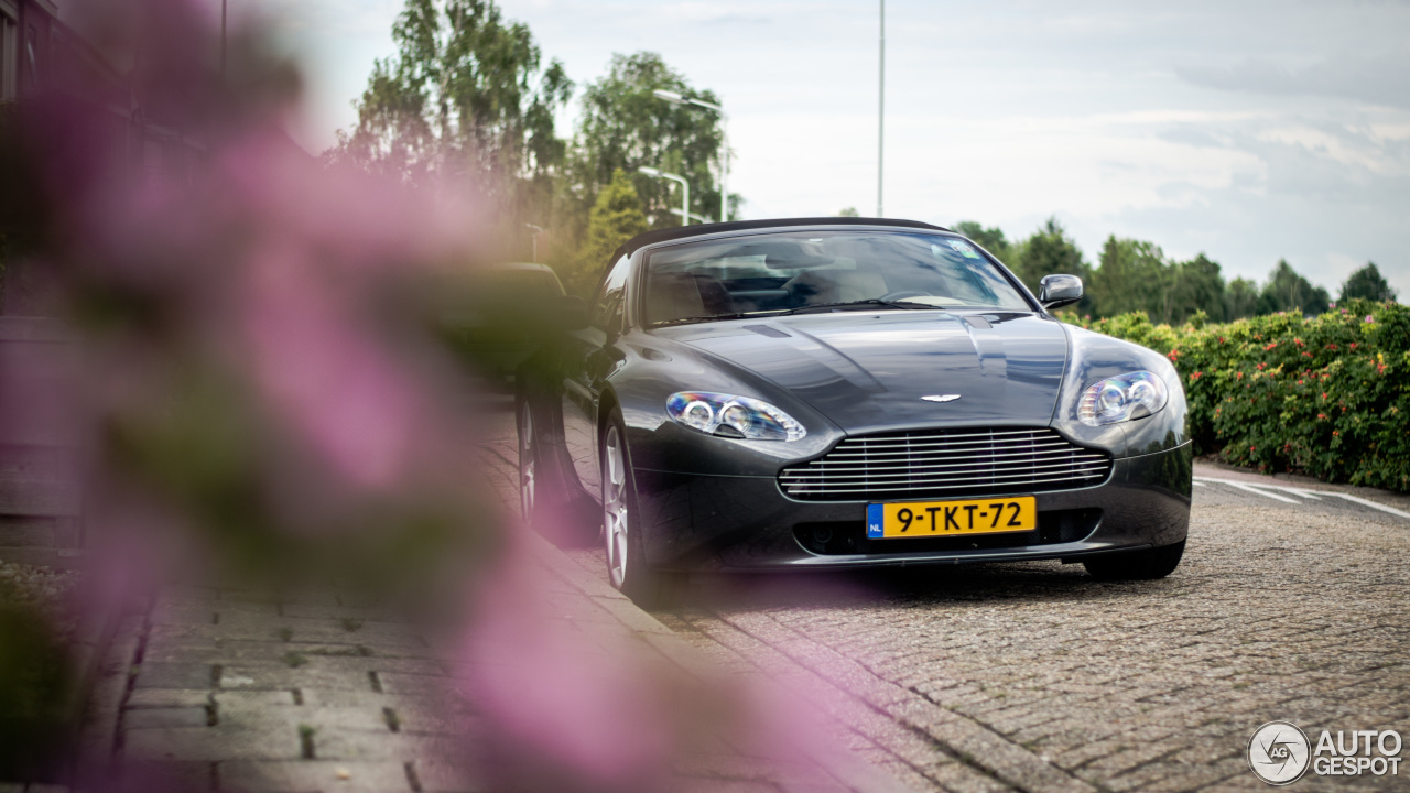 Aston Martin V8 Vantage Roadster