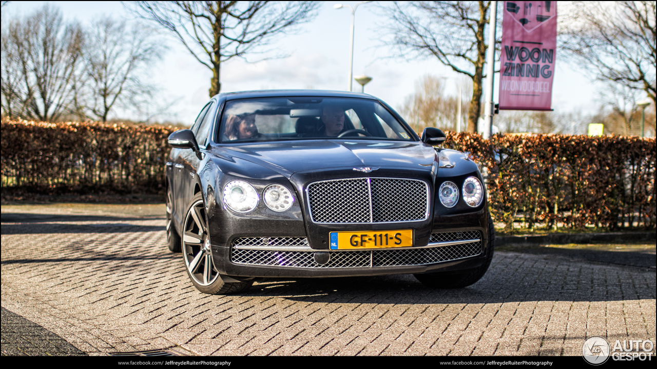 Bentley Flying Spur V8