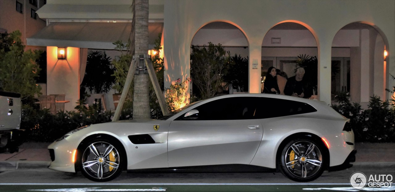 Ferrari GTC4Lusso