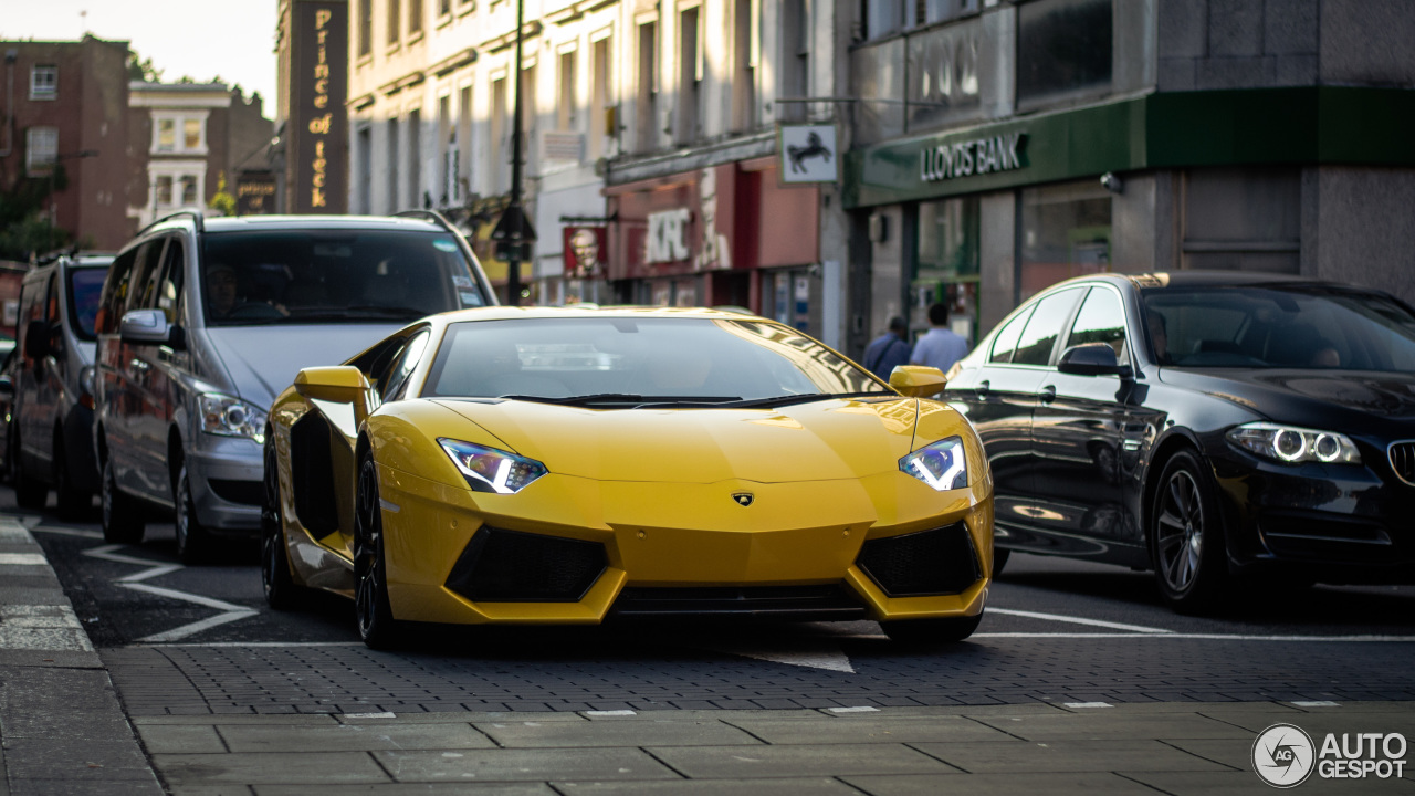 Lamborghini Aventador LP700-4