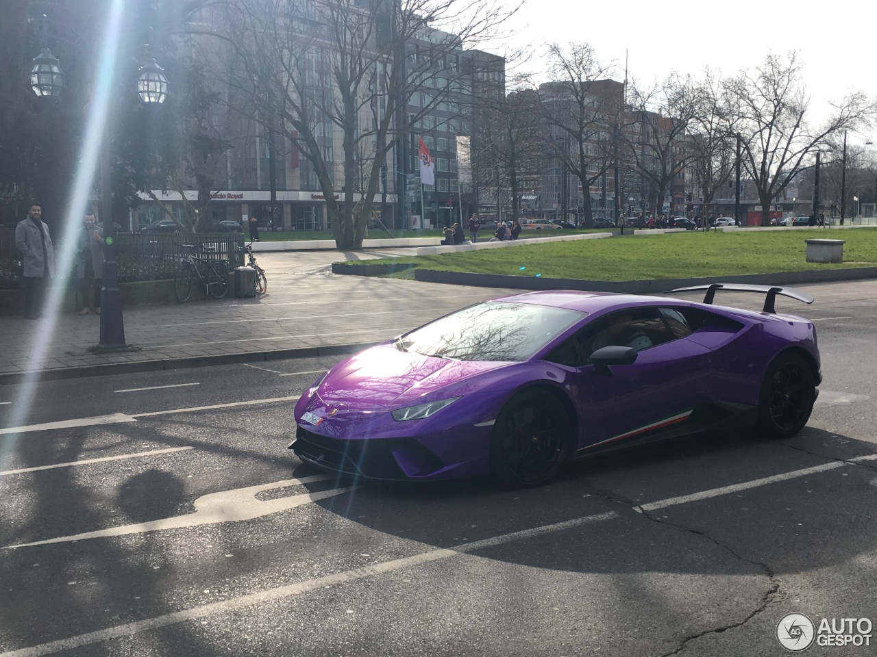 Lamborghini Huracán LP640-4 Performante