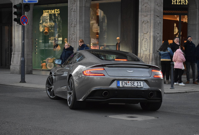 Aston Martin Vanquish 2013