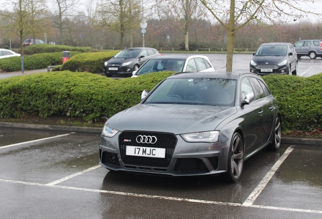 Audi RS4 Avant B8