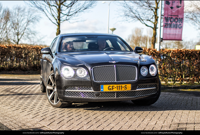 Bentley Flying Spur V8