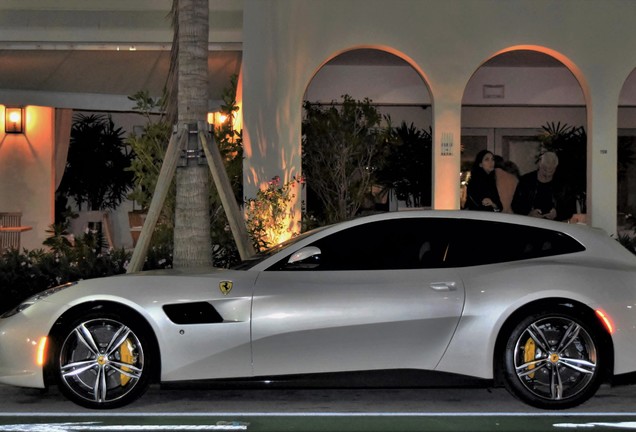 Ferrari GTC4Lusso