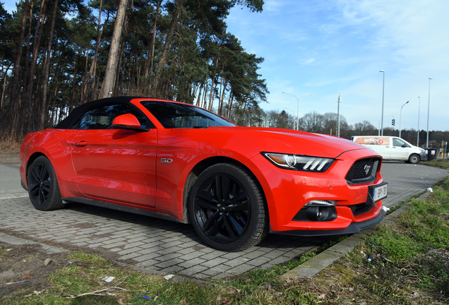 Ford Mustang GT Convertible 2015