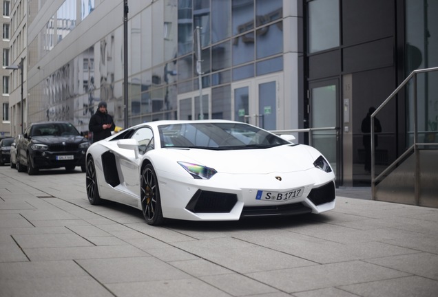 Lamborghini Aventador LP700-4