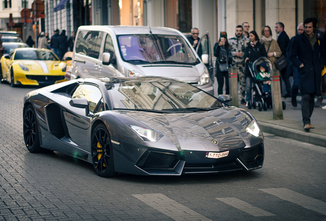 Lamborghini Aventador LP700-4 Roadster