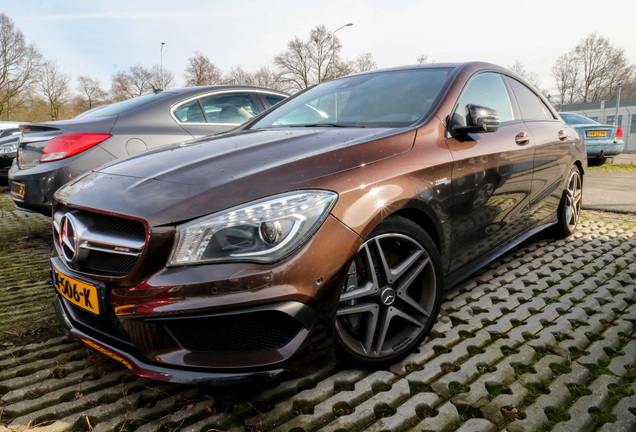 Mercedes-Benz CLA 45 AMG C117