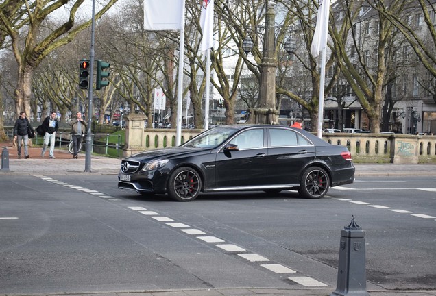 Mercedes-Benz E 63 AMG S W212