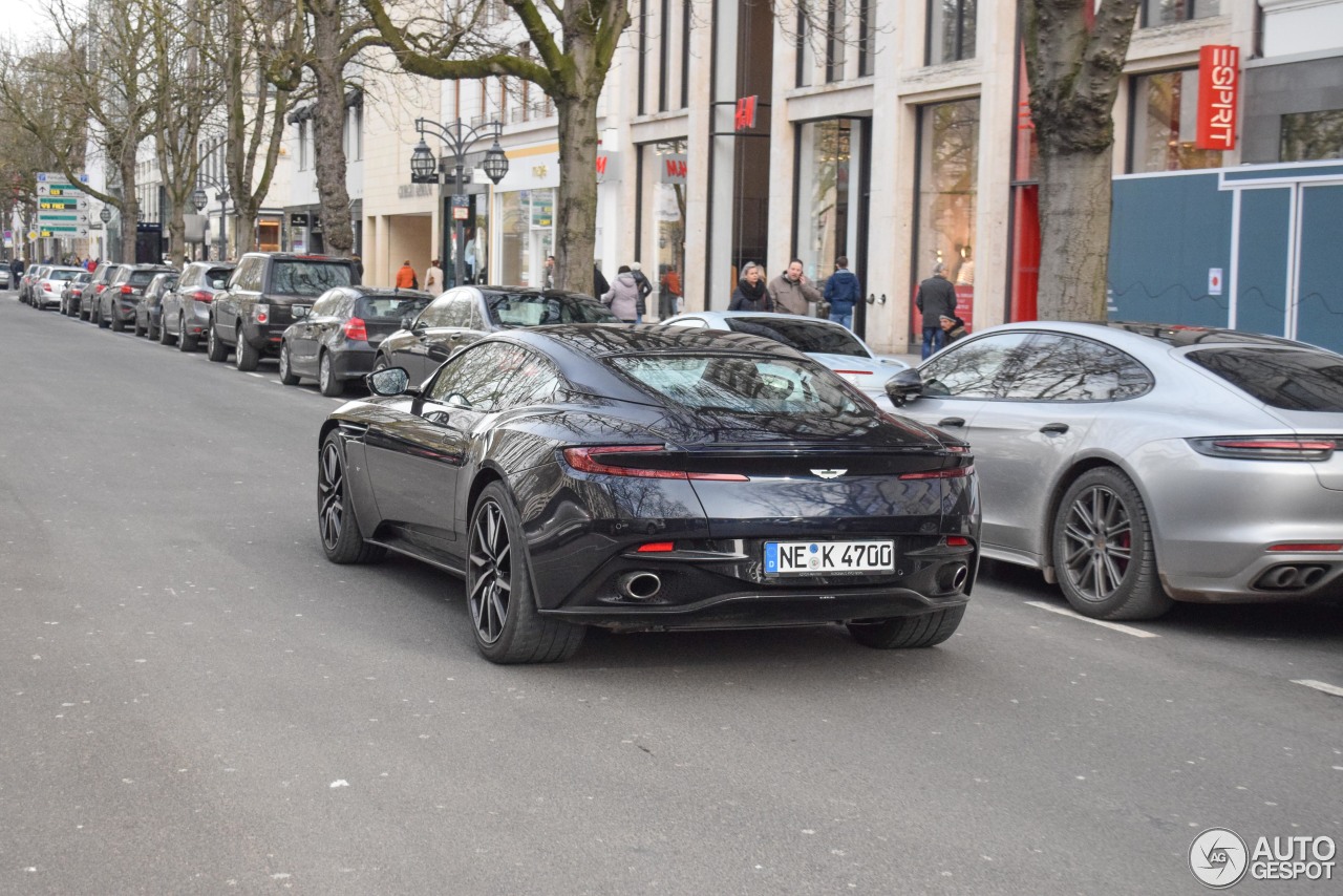 Aston Martin DB11