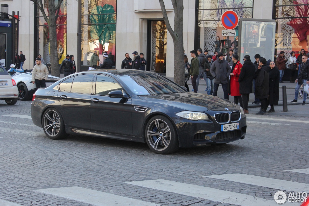 BMW M5 F10 2011