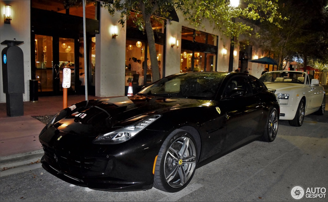 Ferrari GTC4Lusso