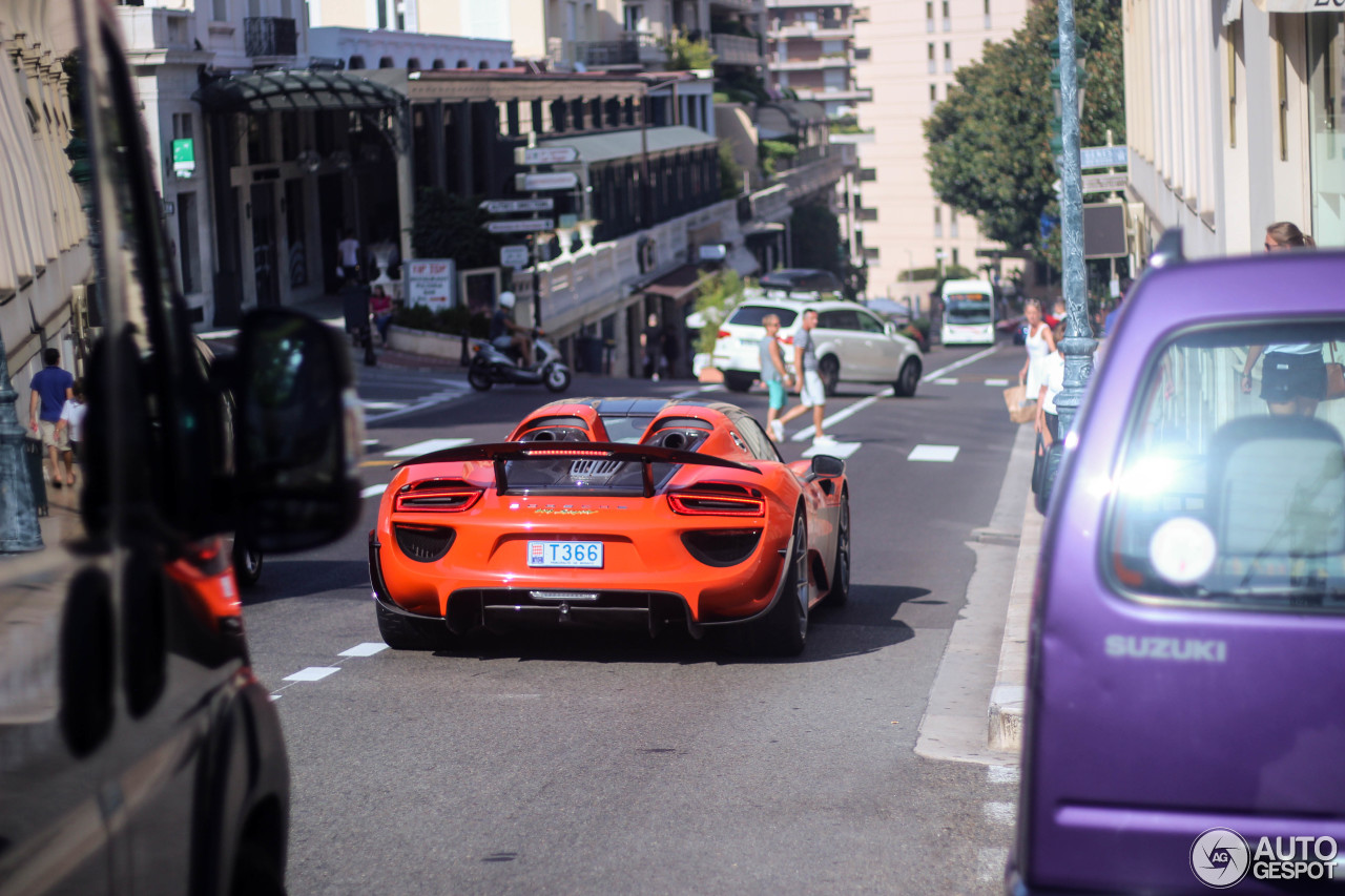 Porsche 918 Spyder Weissach Package