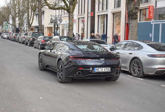 Aston Martin DB11