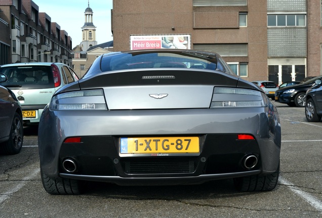 Aston Martin V12 Vantage