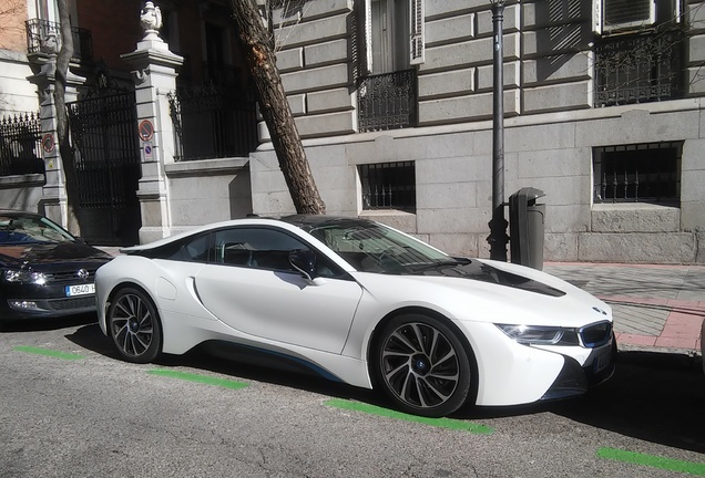 BMW i8